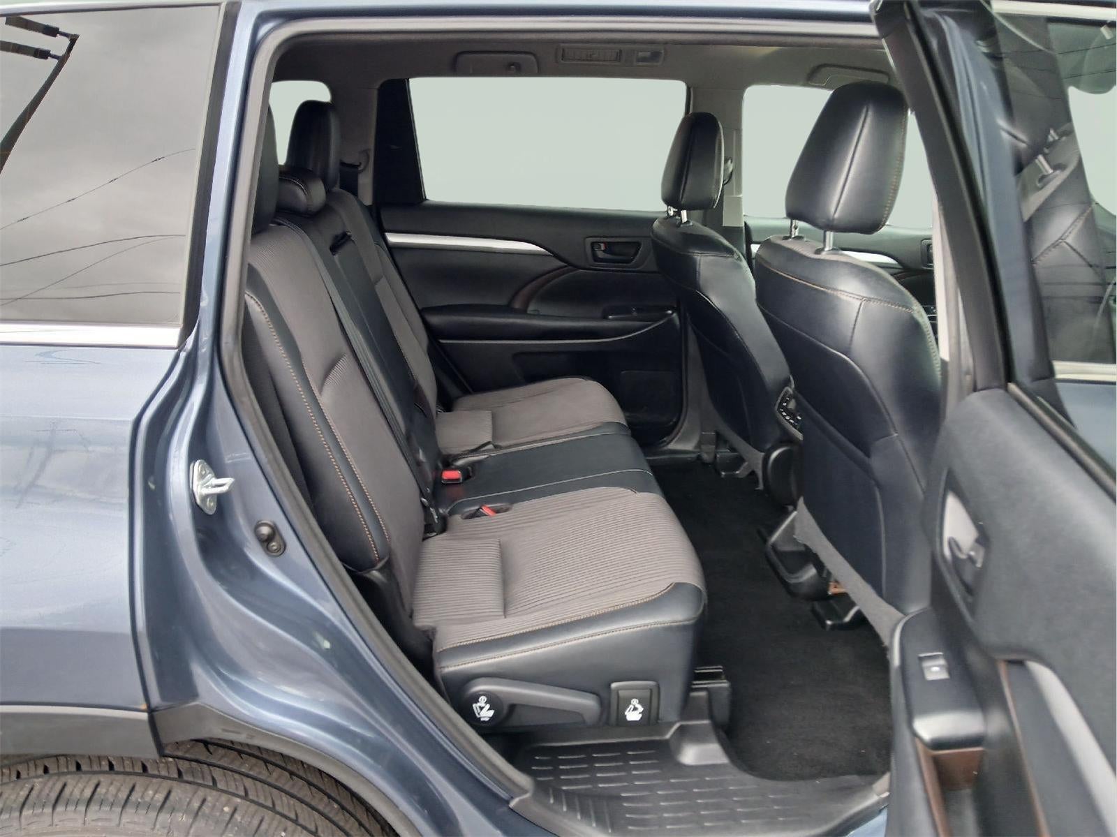 2017 Toyota HIGHLANDER SUV