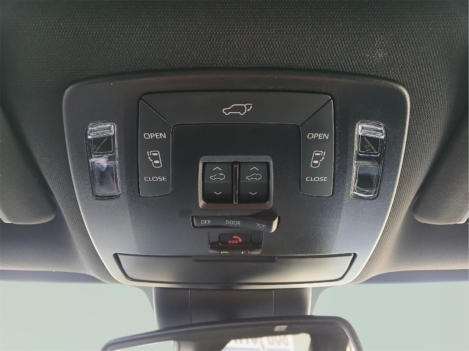 2025 Toyota Sienna Woodland Edition