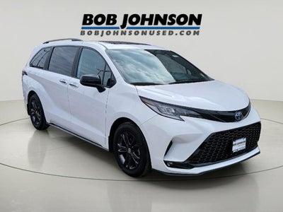 2025 Toyota SIENNA XSE AWD XSE
