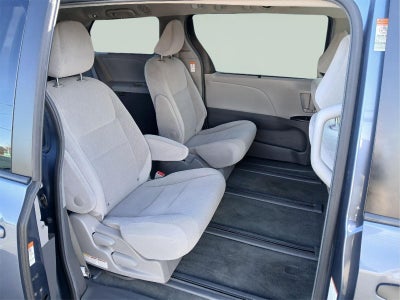 2015 Toyota SIENNA LE 3.5L LE 7-Passenger