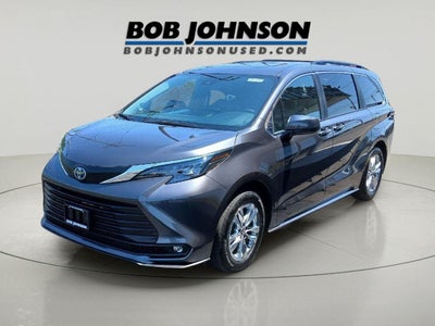 2025 Toyota Sienna XLE 7-Passenger