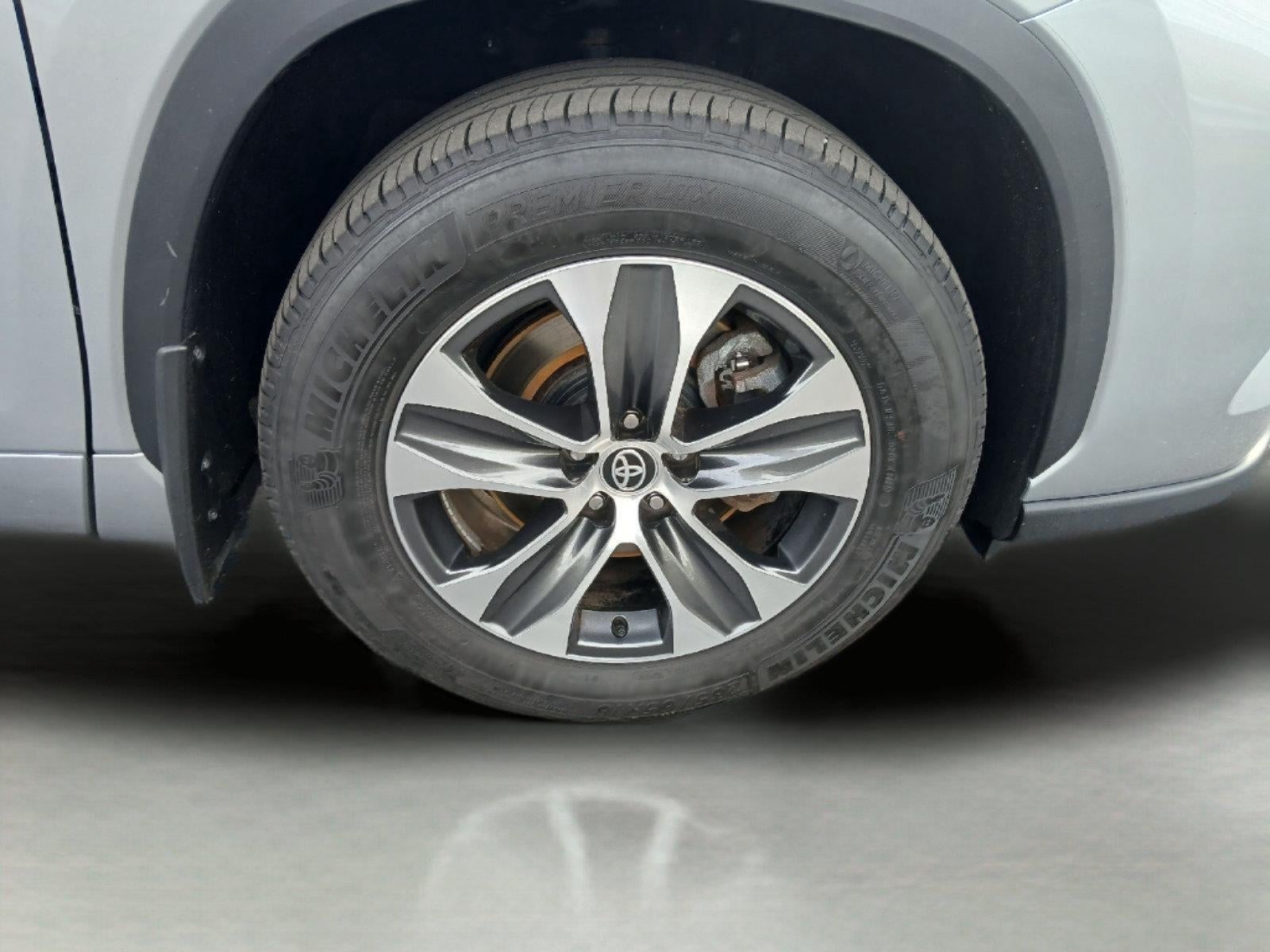 2025 Toyota Highlander XLE