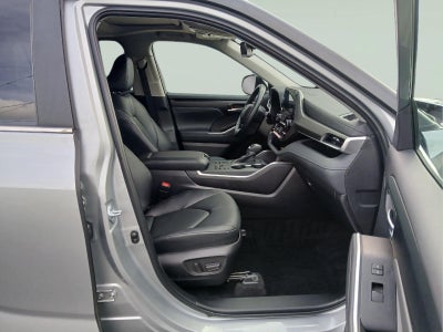 2025 Toyota Highlander XLE