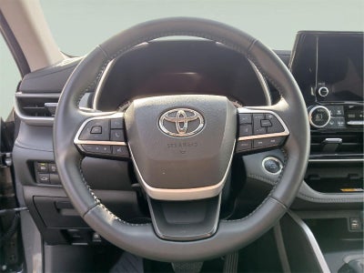 2025 Toyota HIGHLANDER XLE