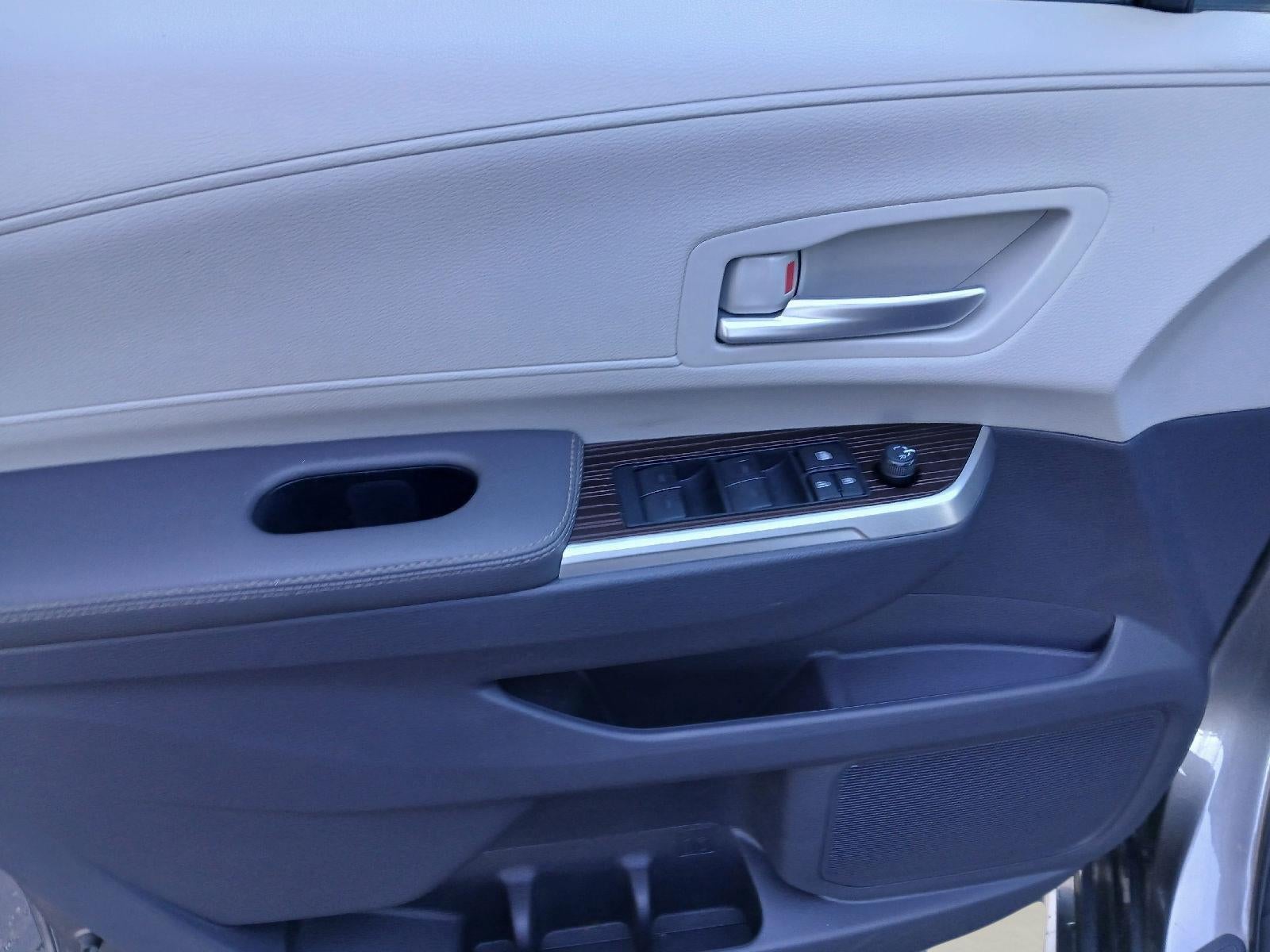 2023 Toyota Sienna XLE 8-Passenger