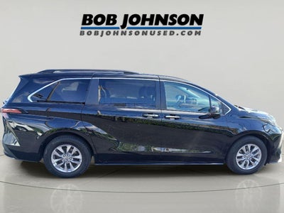 2022 Toyota Sienna XLE 7-Passenger