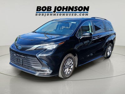 2022 Toyota Sienna XLE 7-Passenger