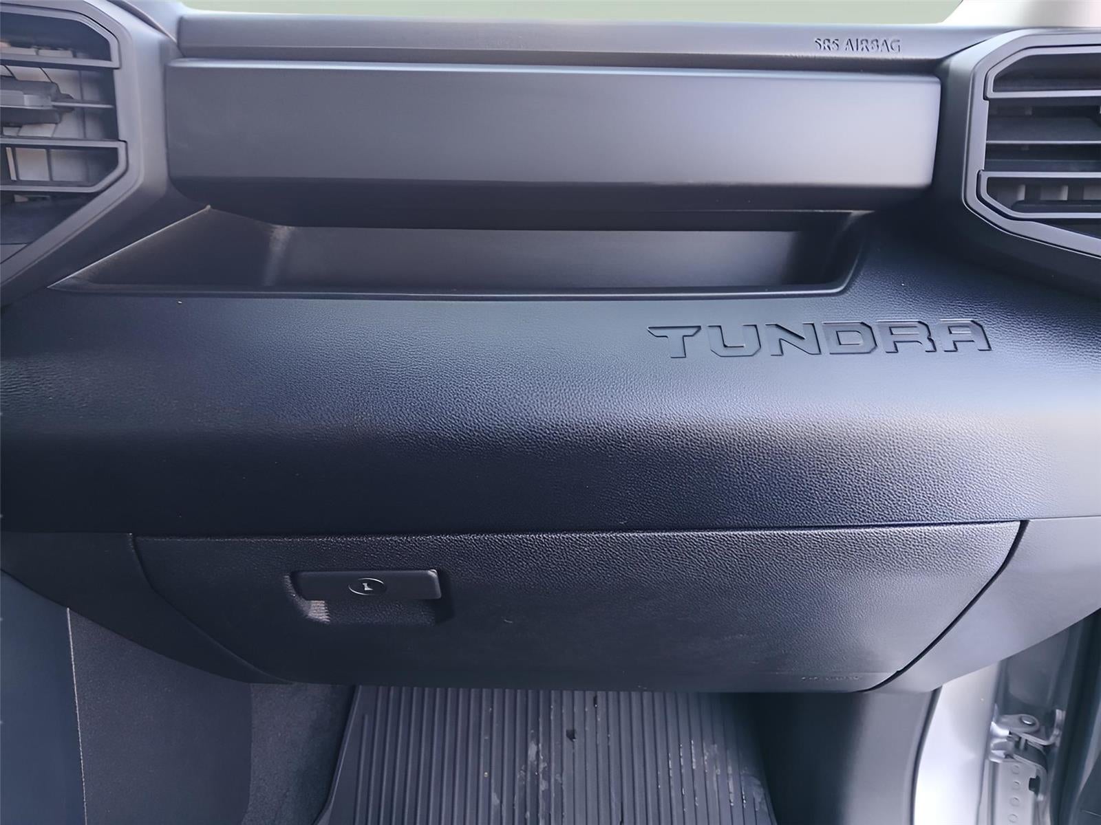 2024 Toyota TUNDRA 4X4 SR5