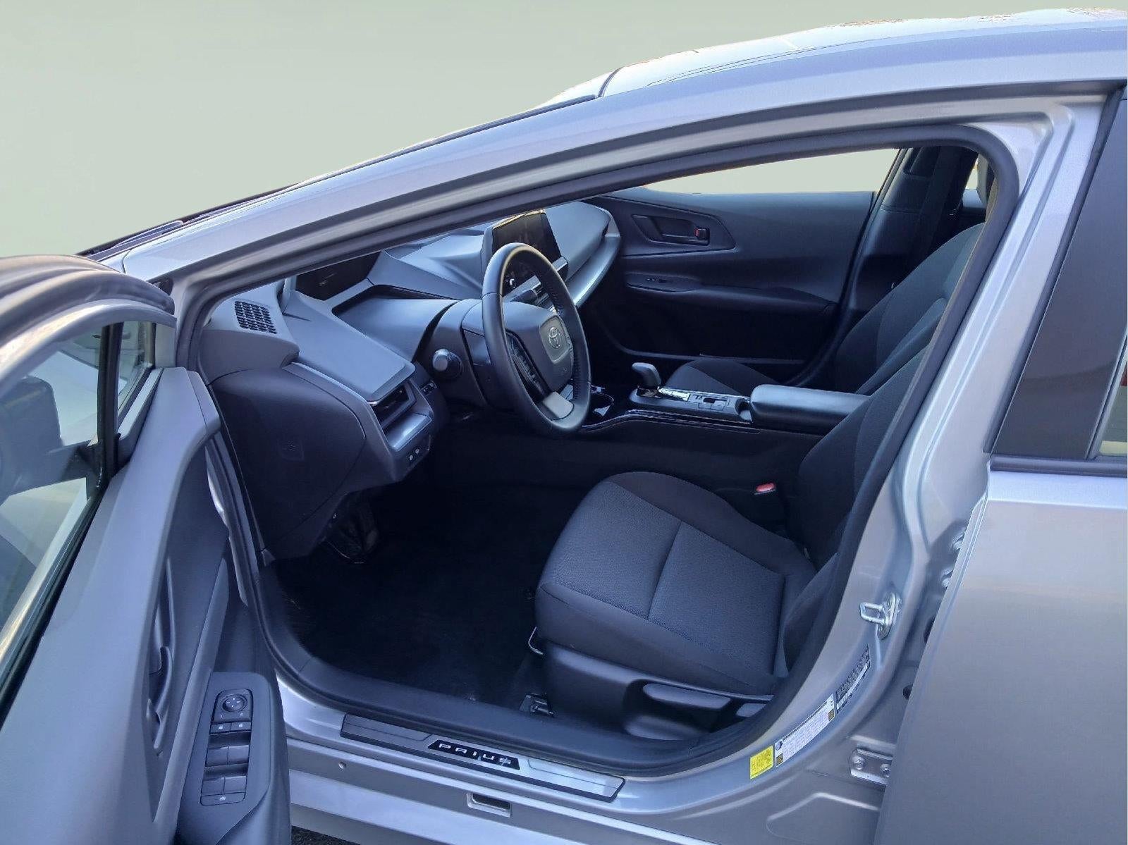 2023 Toyota Prius LE