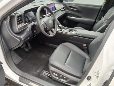 2025 Toyota CROWN PLATINUM AWD **FLEX BUY $595/Monthly**