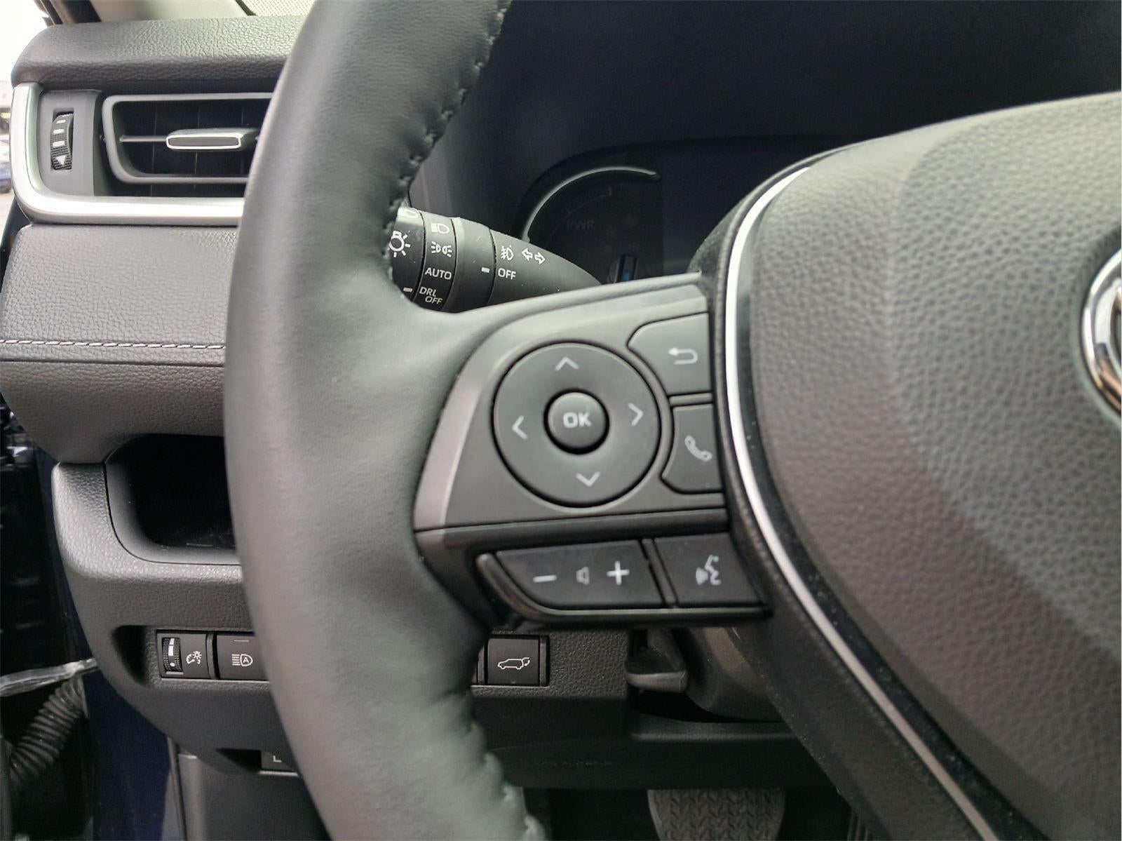 2023 Toyota RAV4 HYBRID XLE Premium