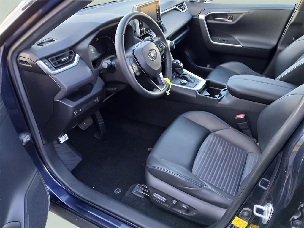 2020 Toyota RAV4 HYBRID XSE