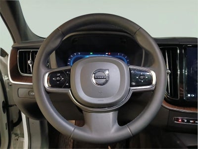 2023 Volvo XC60 Plus Dark Theme