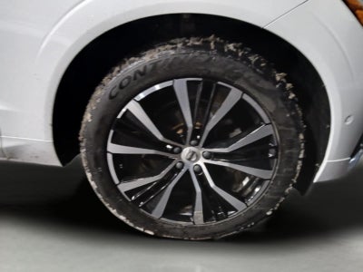 2023 Volvo XC60 Plus Dark Theme