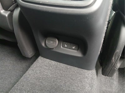2025 Volvo XC40 Ultra Dark Theme