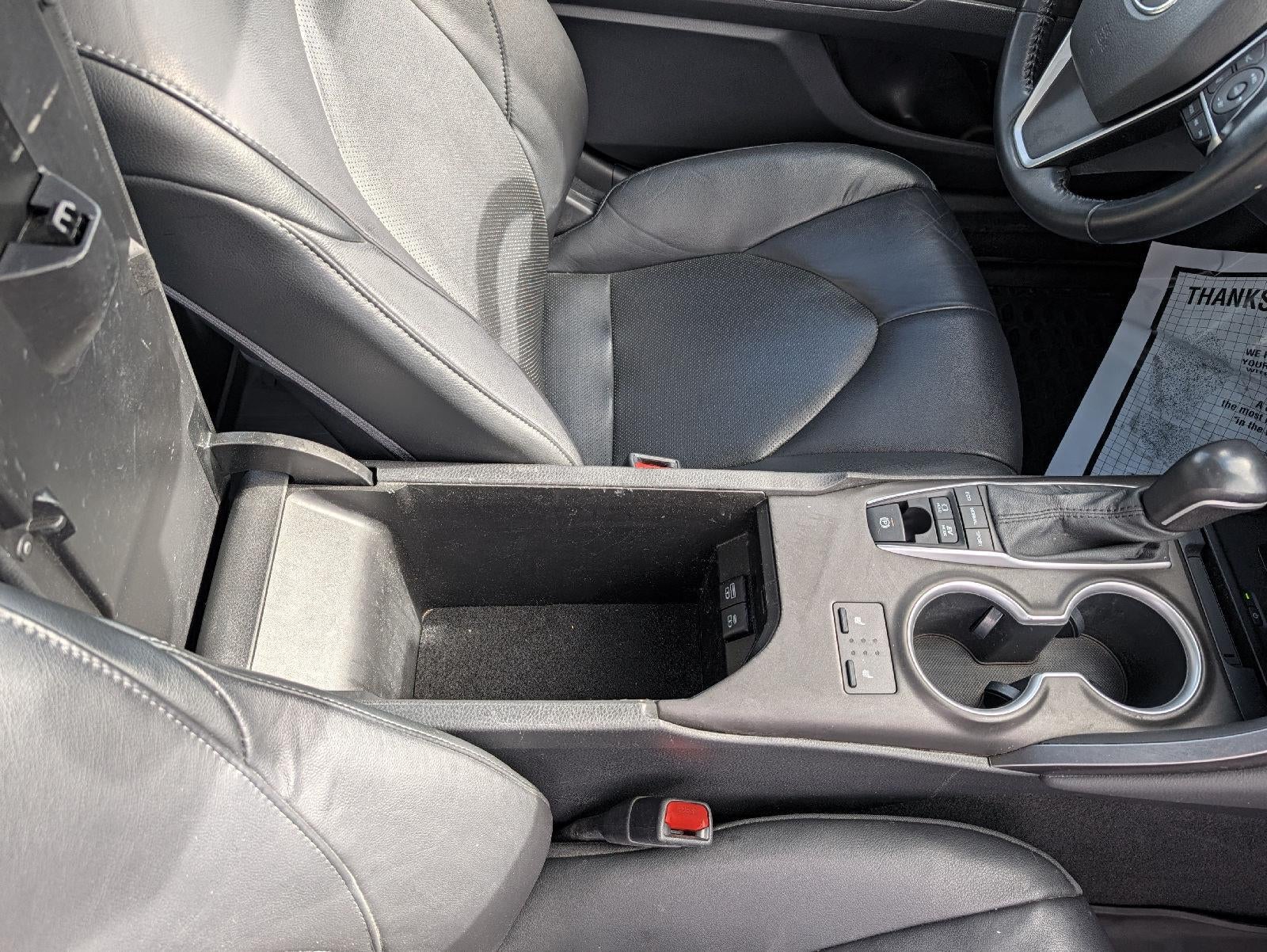 2021 Toyota Camry Hybrid XLE