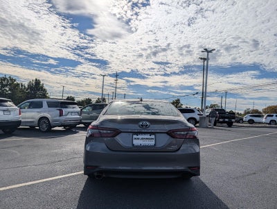 2021 Toyota Camry Hybrid XLE