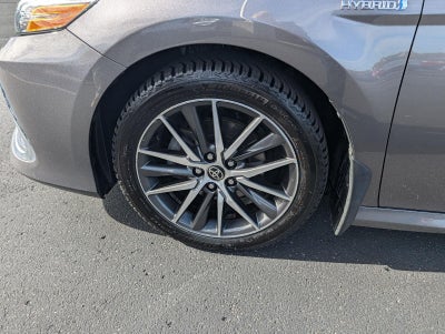 2021 Toyota Camry Hybrid XLE