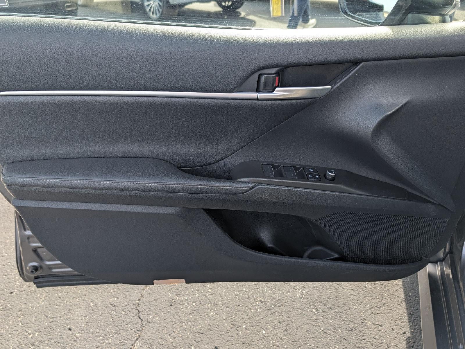 2021 Toyota Camry Hybrid XLE