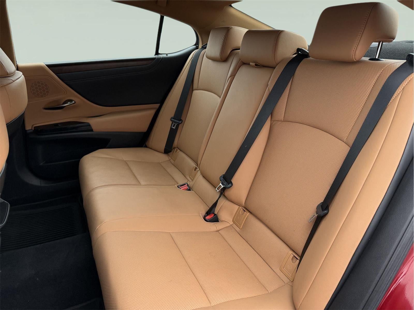 2023 Lexus ES 250 AWD Base