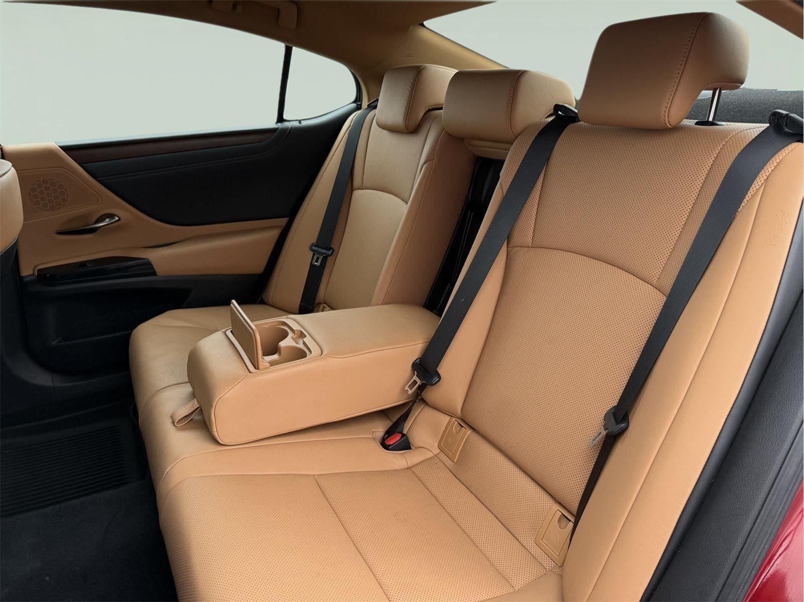 2023 Lexus ES 250 AWD Base