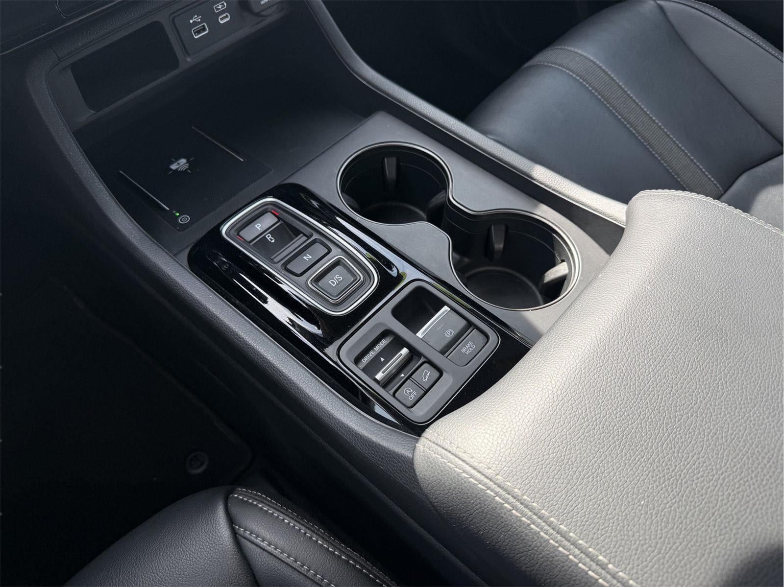 2023 Honda Pilot EX-L w/Rear Captain's Chairs