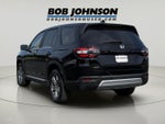 2023 Honda Pilot EX-L w/Rear Captain's Chairs