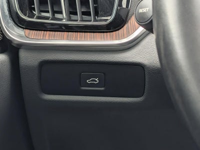 2024 Volvo S60 Plus Dark Theme
