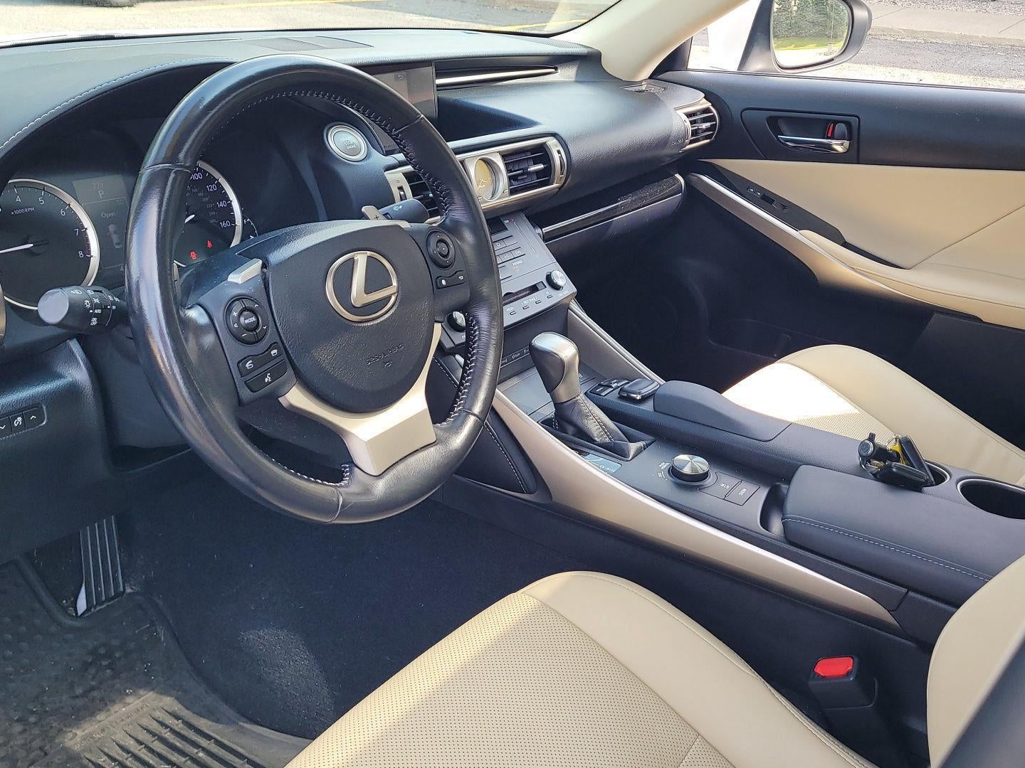 2016 Lexus Is 300 SEDAN