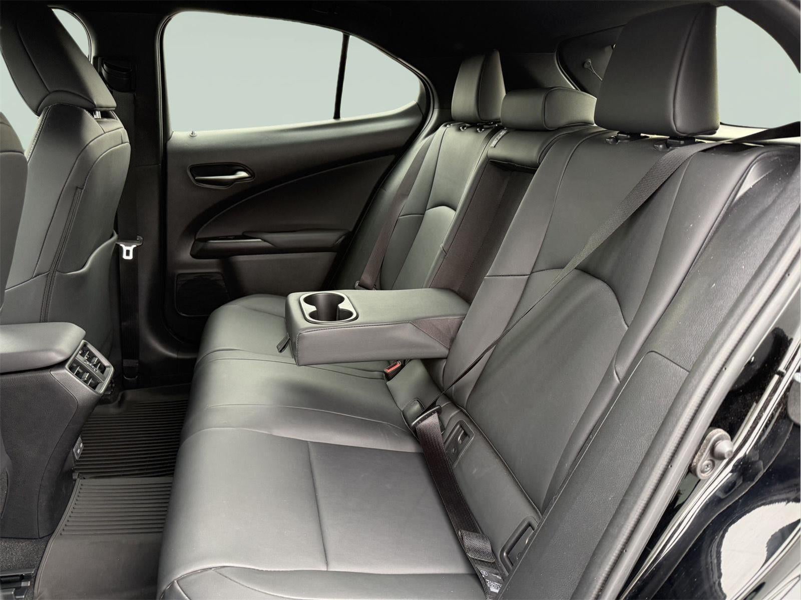 2023 Lexus UX AWD