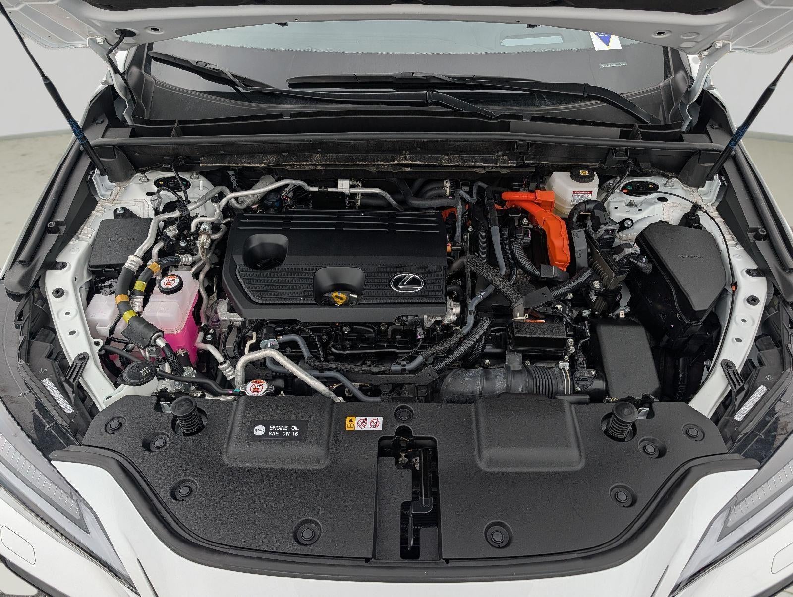 2025 Lexus NX 450h+ NX 450h+ F SPORT Handling