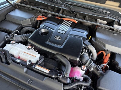 2025 Lexus LX 700h OVERTRAIL