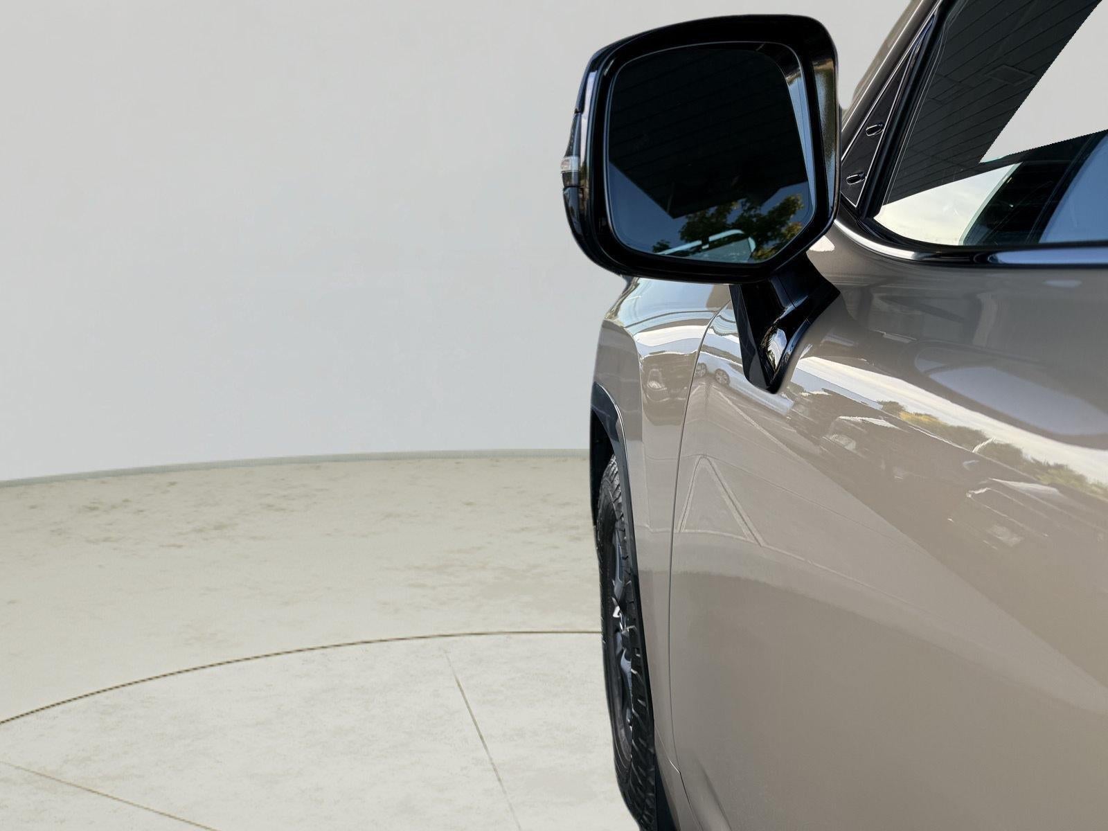 2025 Lexus LX 700h OVERTRAIL