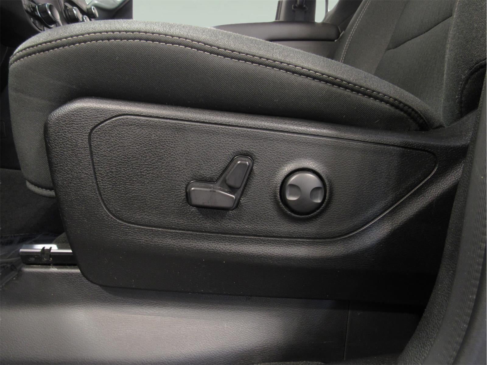 2023 RAM 1500 Big Horn Crew Cab 4x4 5'7" Box
