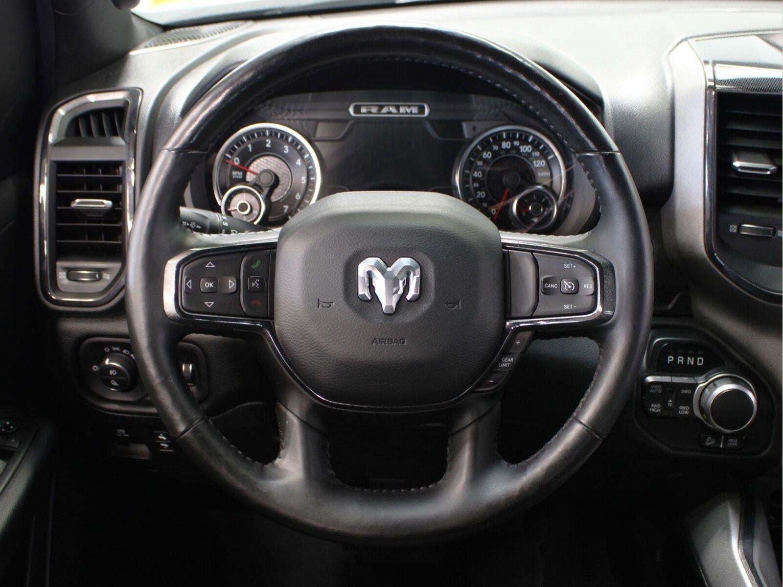 2020 RAM 1500 Big Horn Crew Cab 4x4 5'7" Box