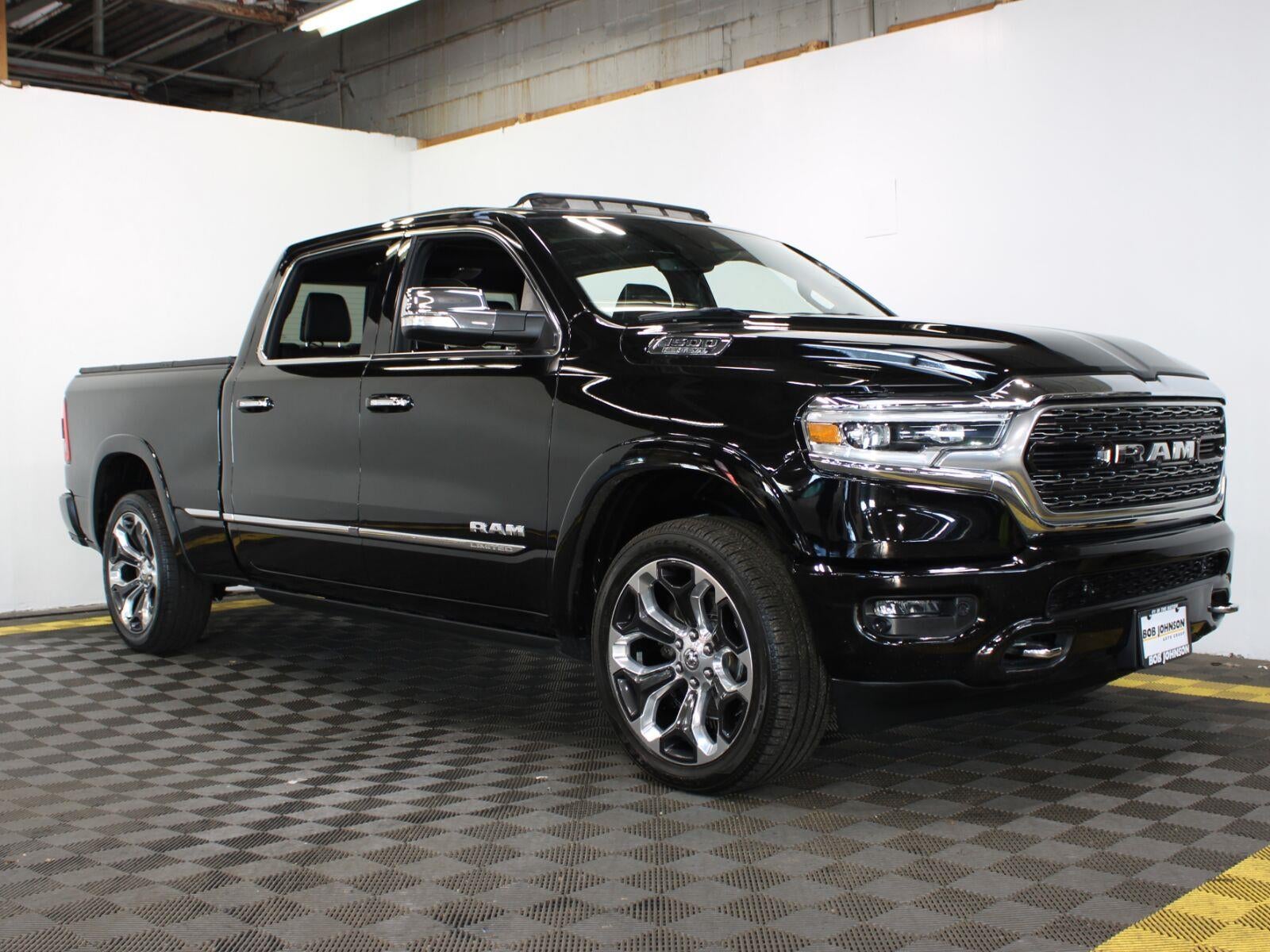 2019 RAM 1500 Limited Crew Cab 4x4 6'4" Box
