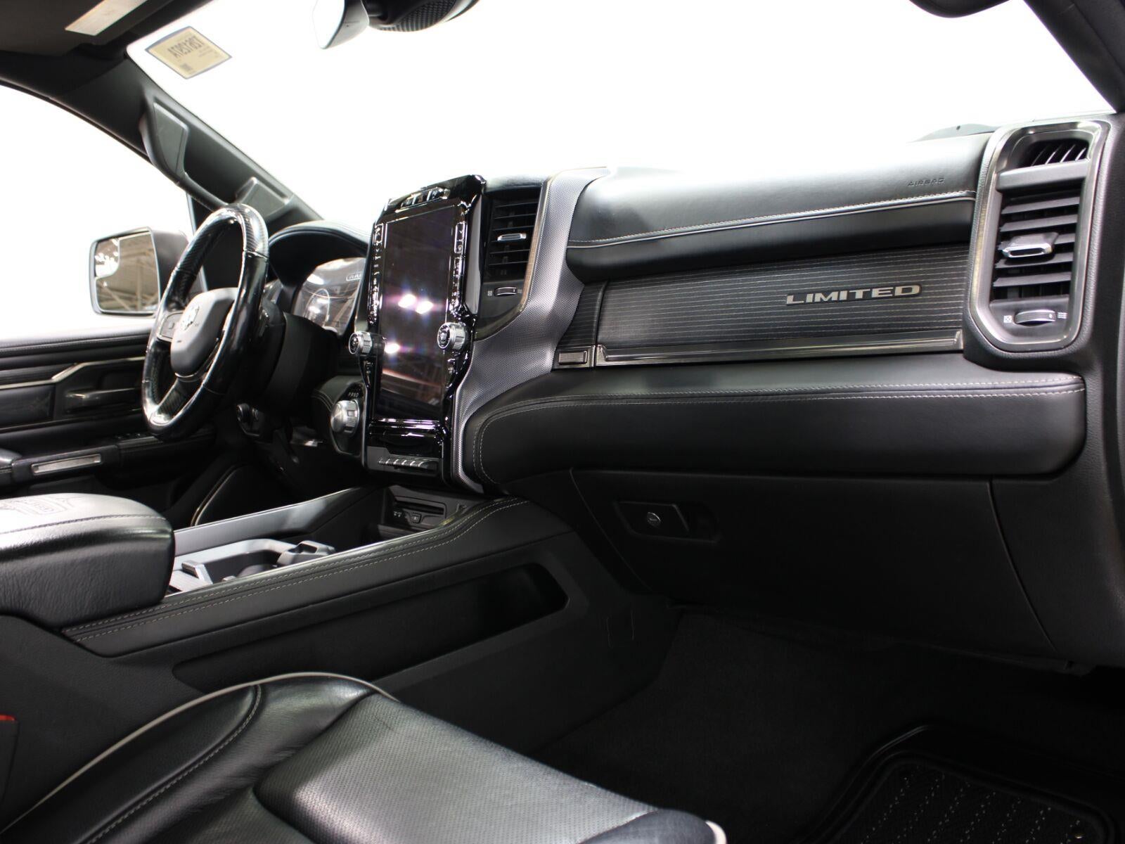 2019 RAM 1500 Limited Crew Cab 4x4 6'4" Box