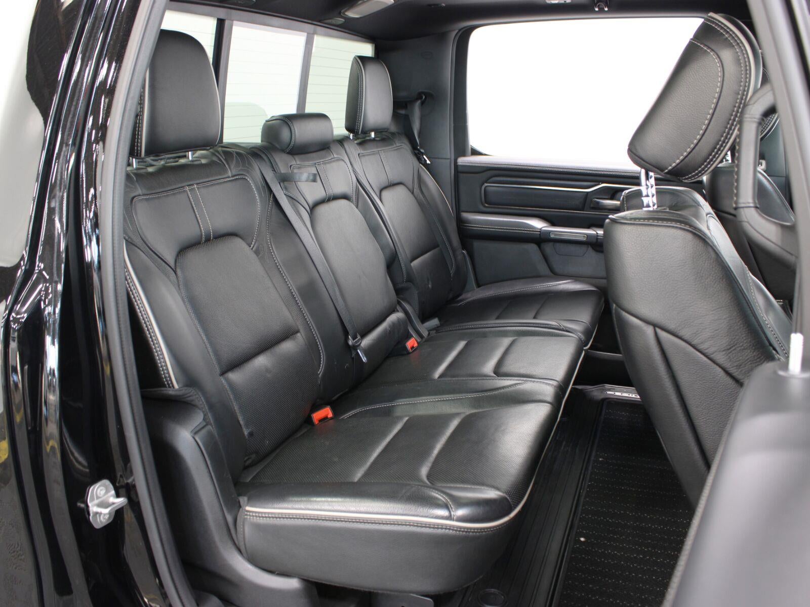 2019 RAM 1500 Limited Crew Cab 4x4 6'4" Box