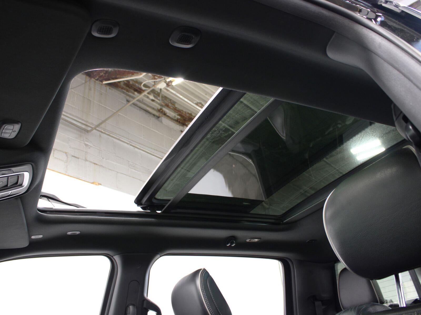 2019 RAM 1500 Limited Crew Cab 4x4 6'4" Box