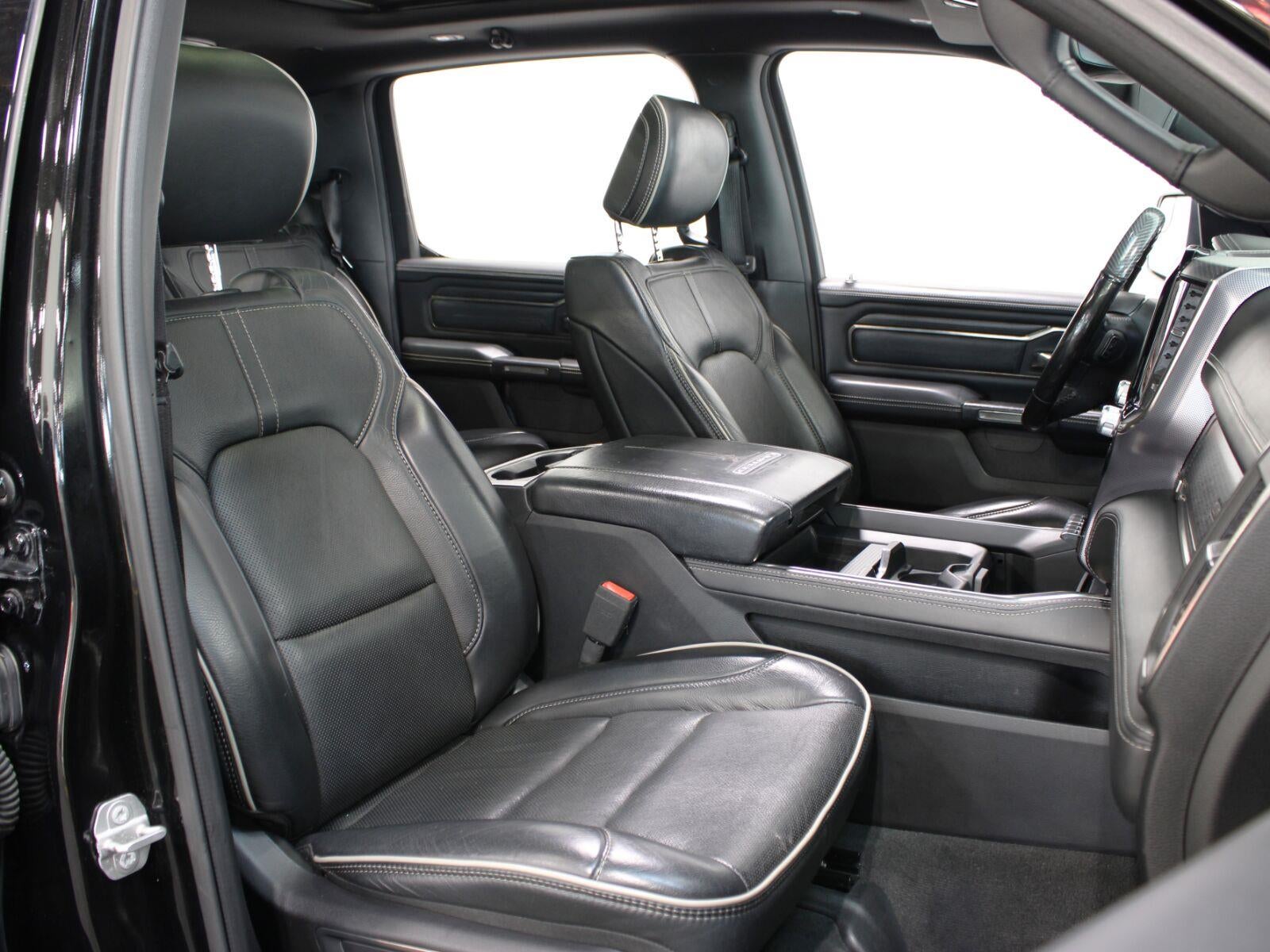 2019 RAM 1500 Limited Crew Cab 4x4 6'4" Box