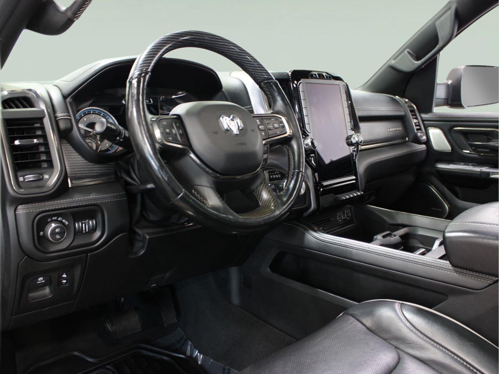 2019 RAM 1500 Limited Crew Cab 4x4 6'4" Box