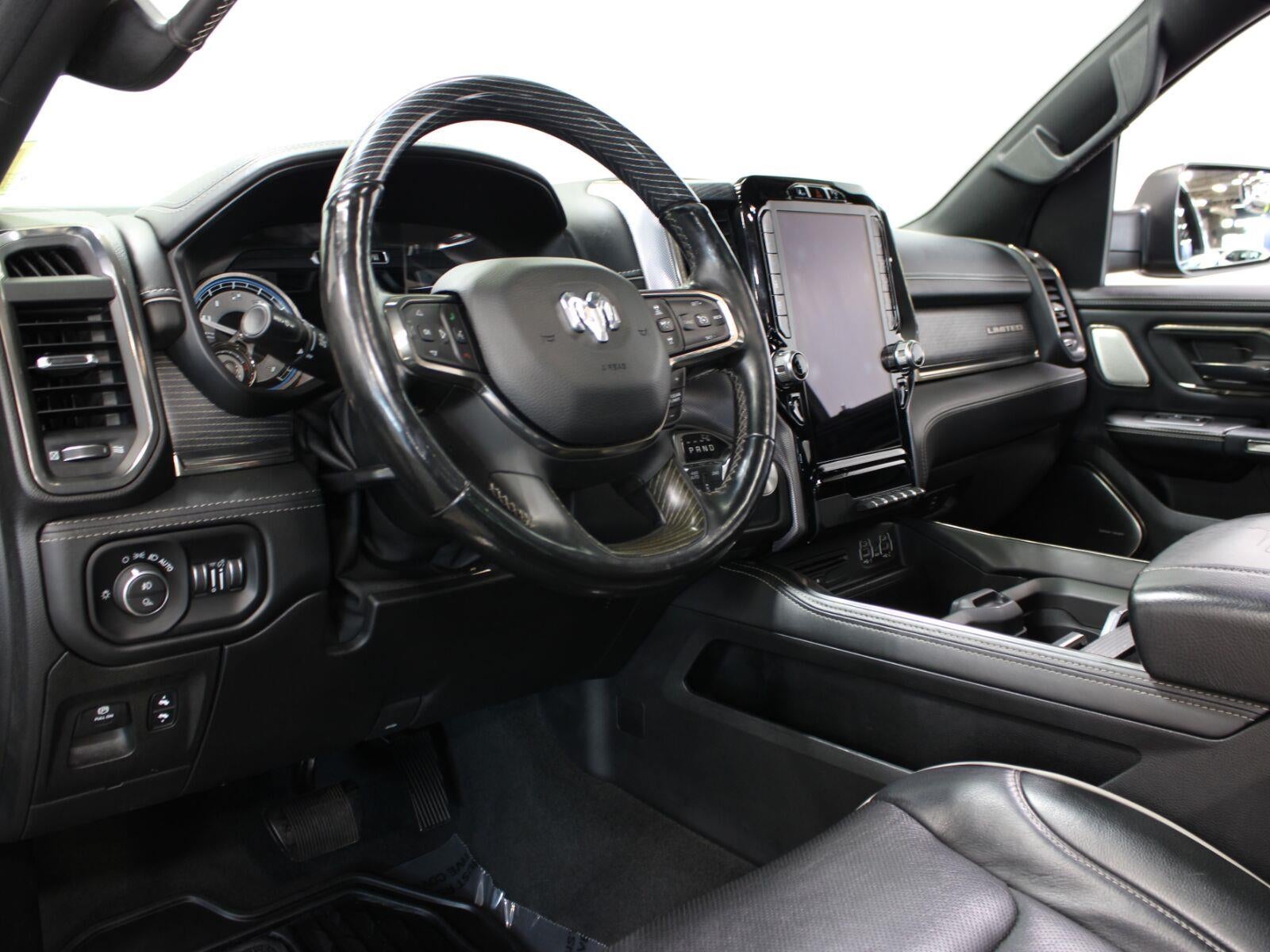 2019 RAM 1500 Limited Crew Cab 4x4 6'4" Box