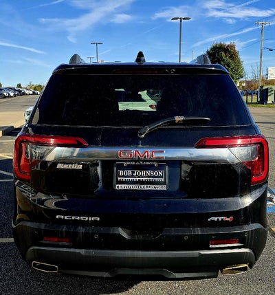 2022 GMC Acadia AT4
