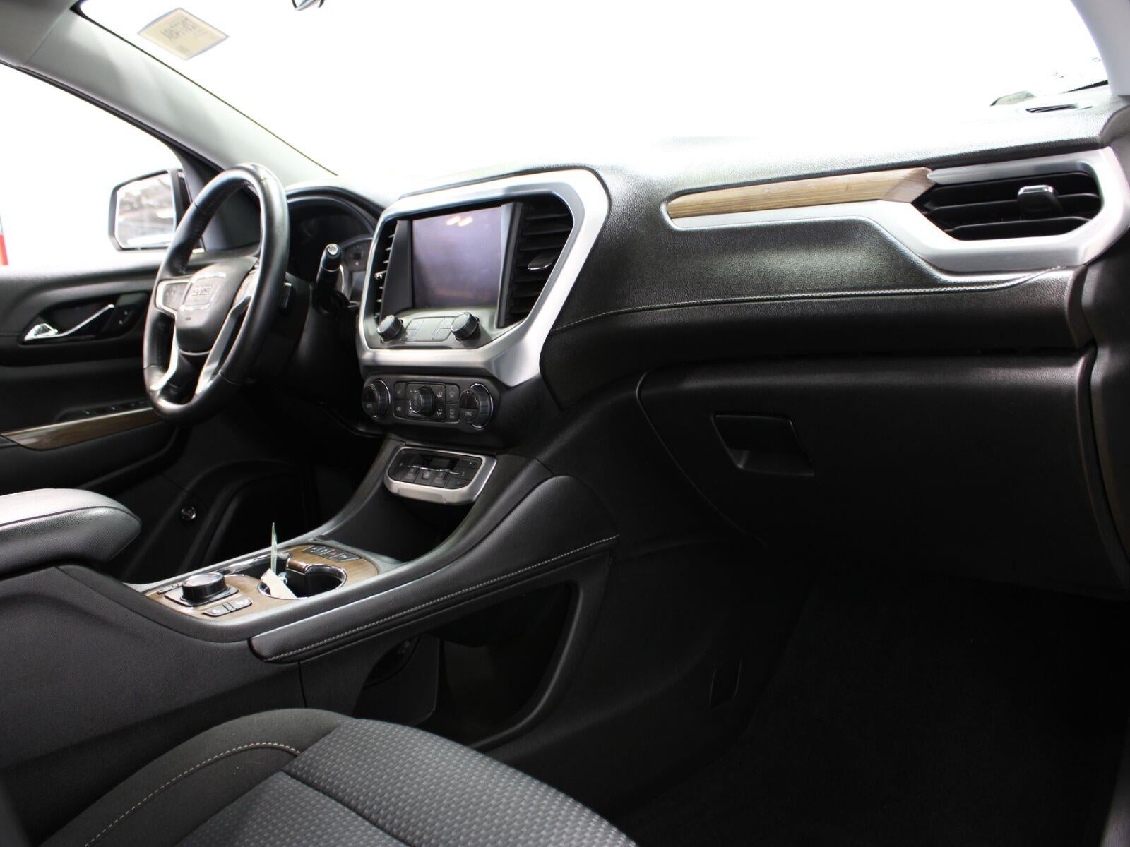 2020 GMC Acadia SLE