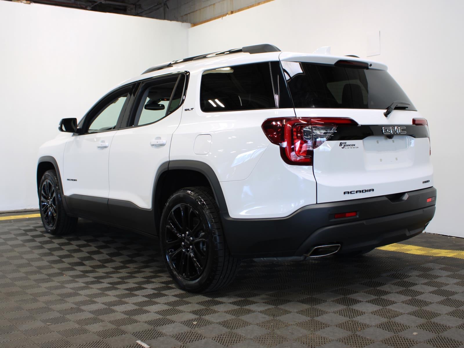 2022 GMC Acadia SLT