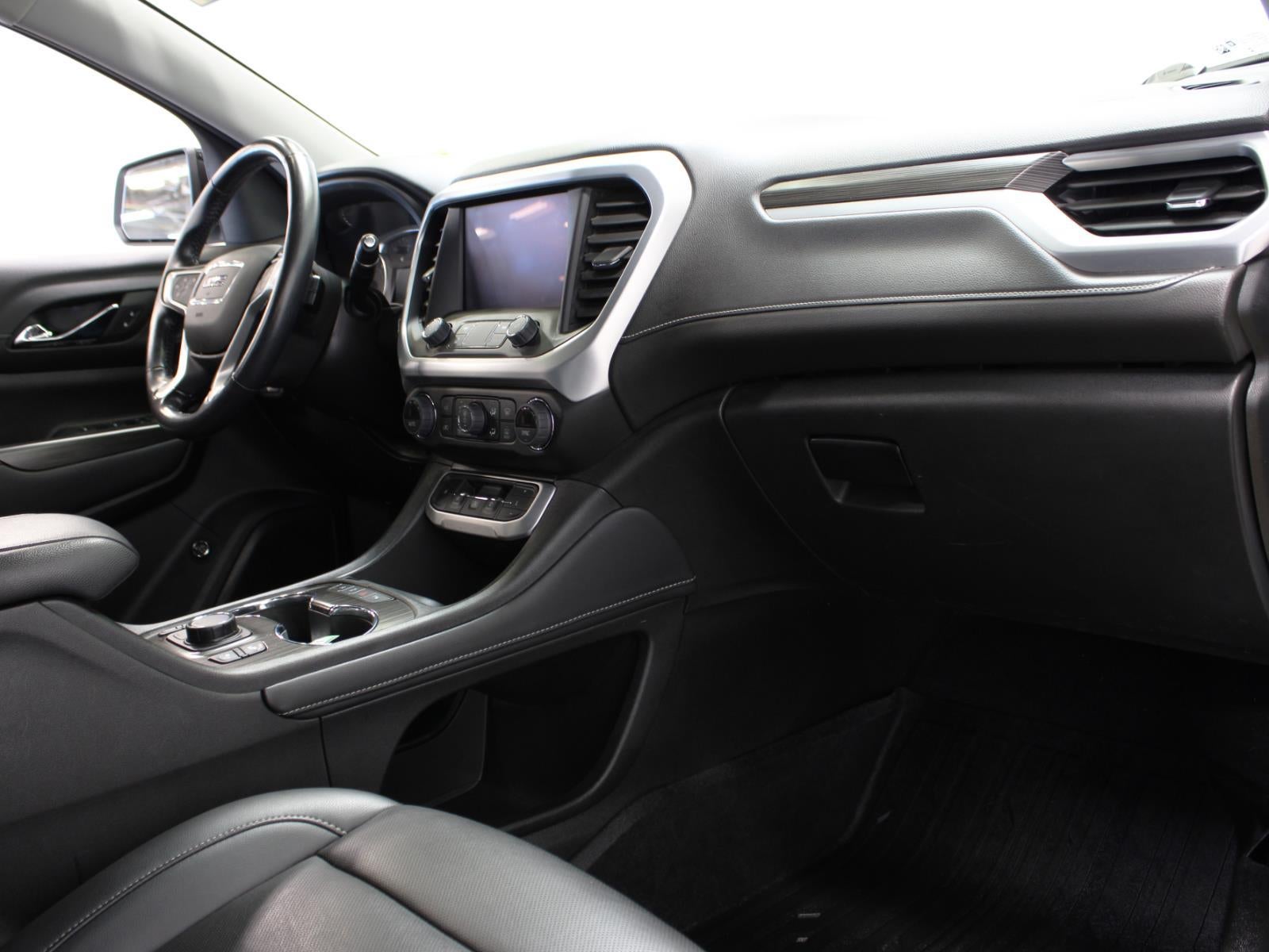2022 GMC Acadia SLT