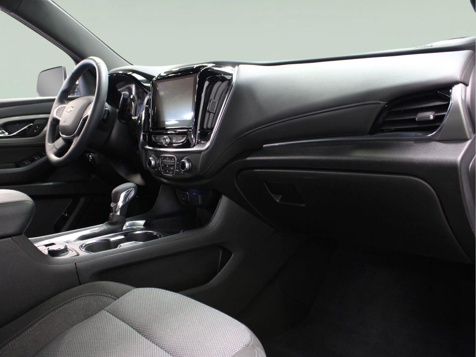 2024 Chevrolet Traverse Limited LT Cloth