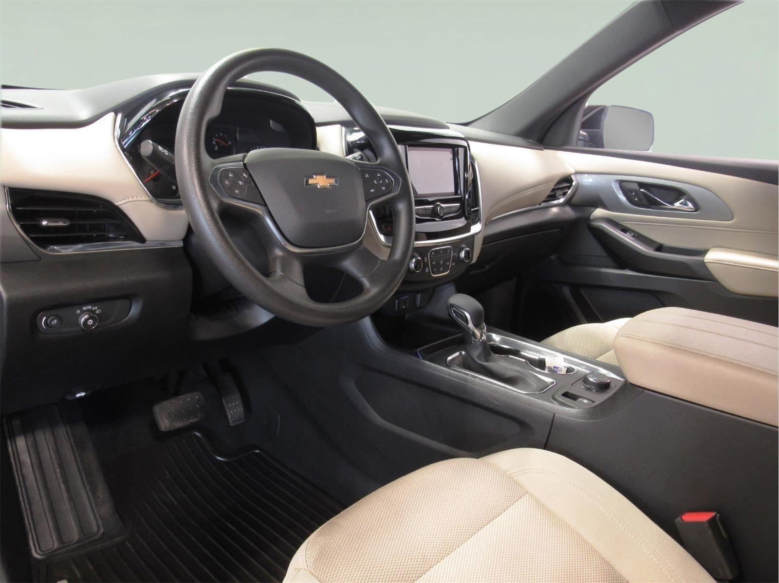2023 Chevrolet Traverse LS