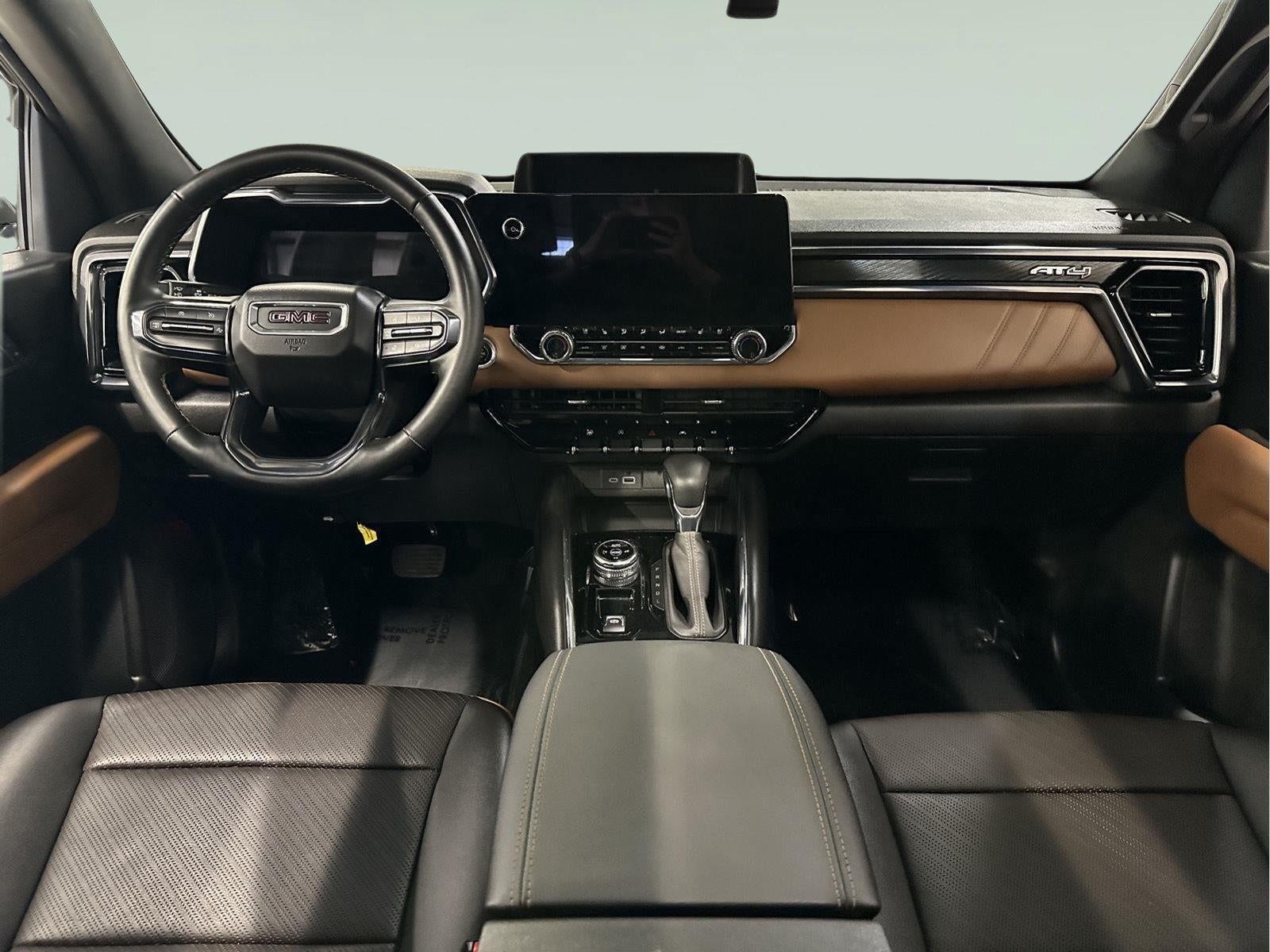 2023 GMC Canyon 4WD AT4