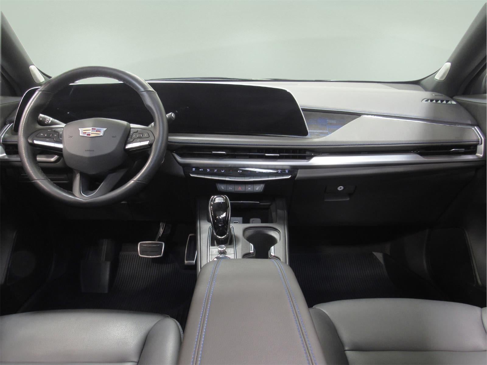 2025 Cadillac XT4 Sport